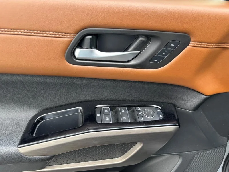 2024 Nissan Pathfinder Platinum - Photo 9