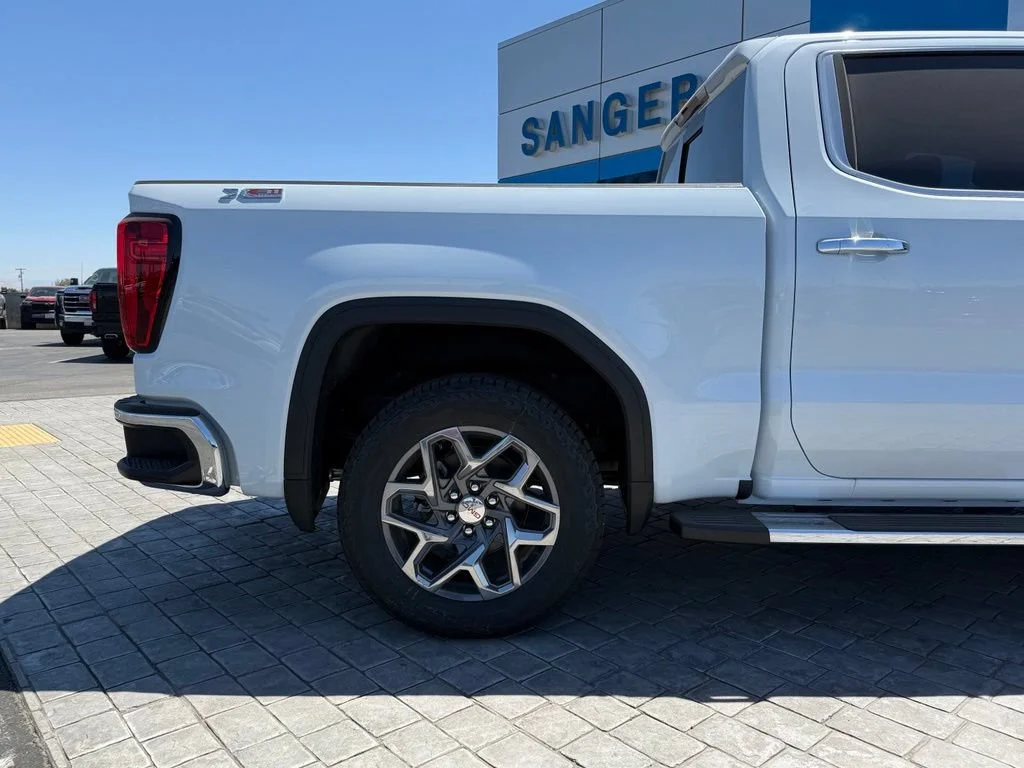 New 2026 Glacier White Tricoat GMC SLT image 9