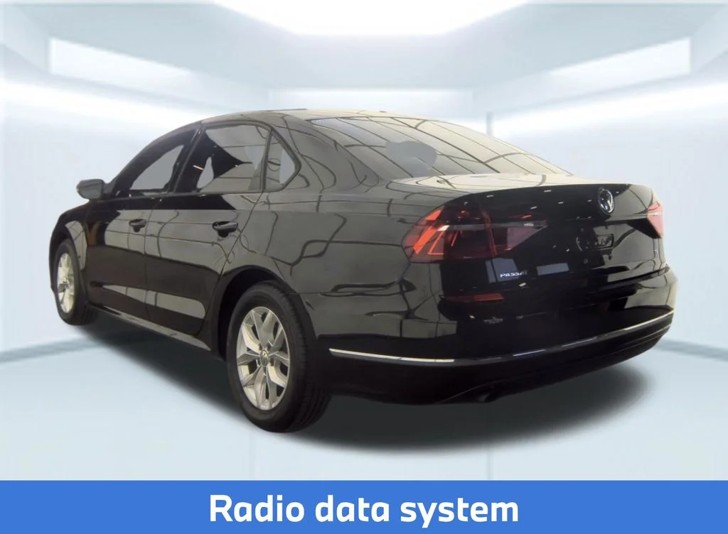 Used 2018 Black Volkswagen 2.0T S image 4