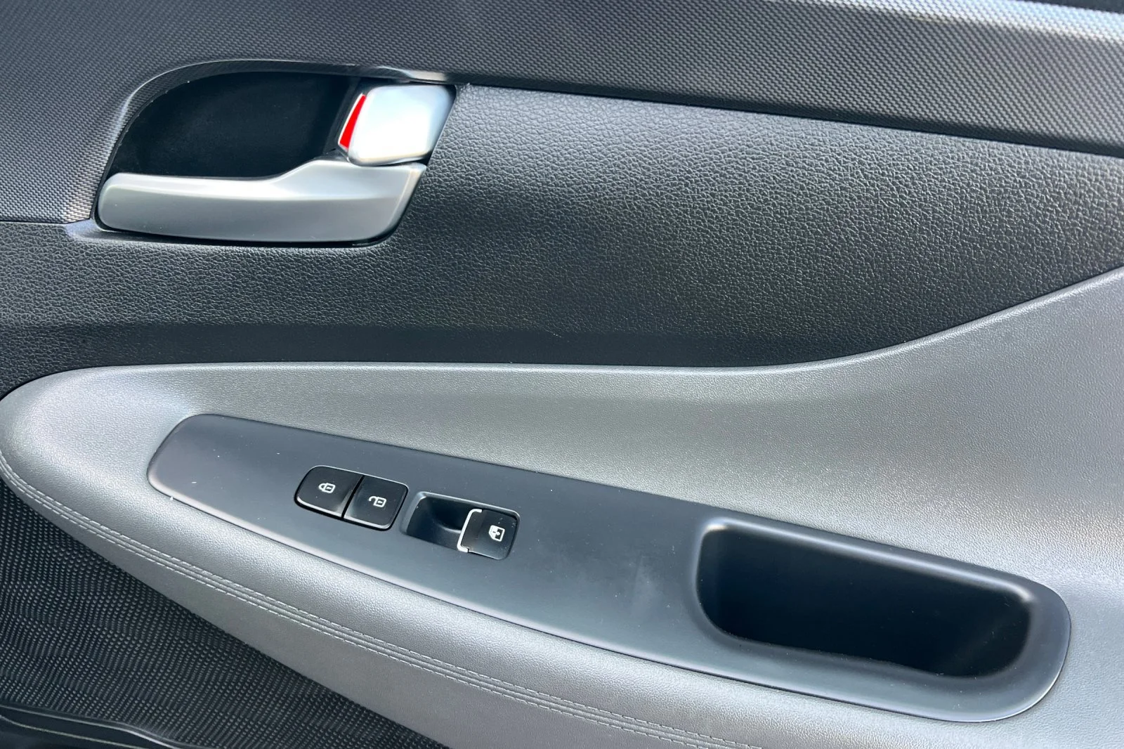 Used 2022 Portofino Gray Hyundai SEL image 18