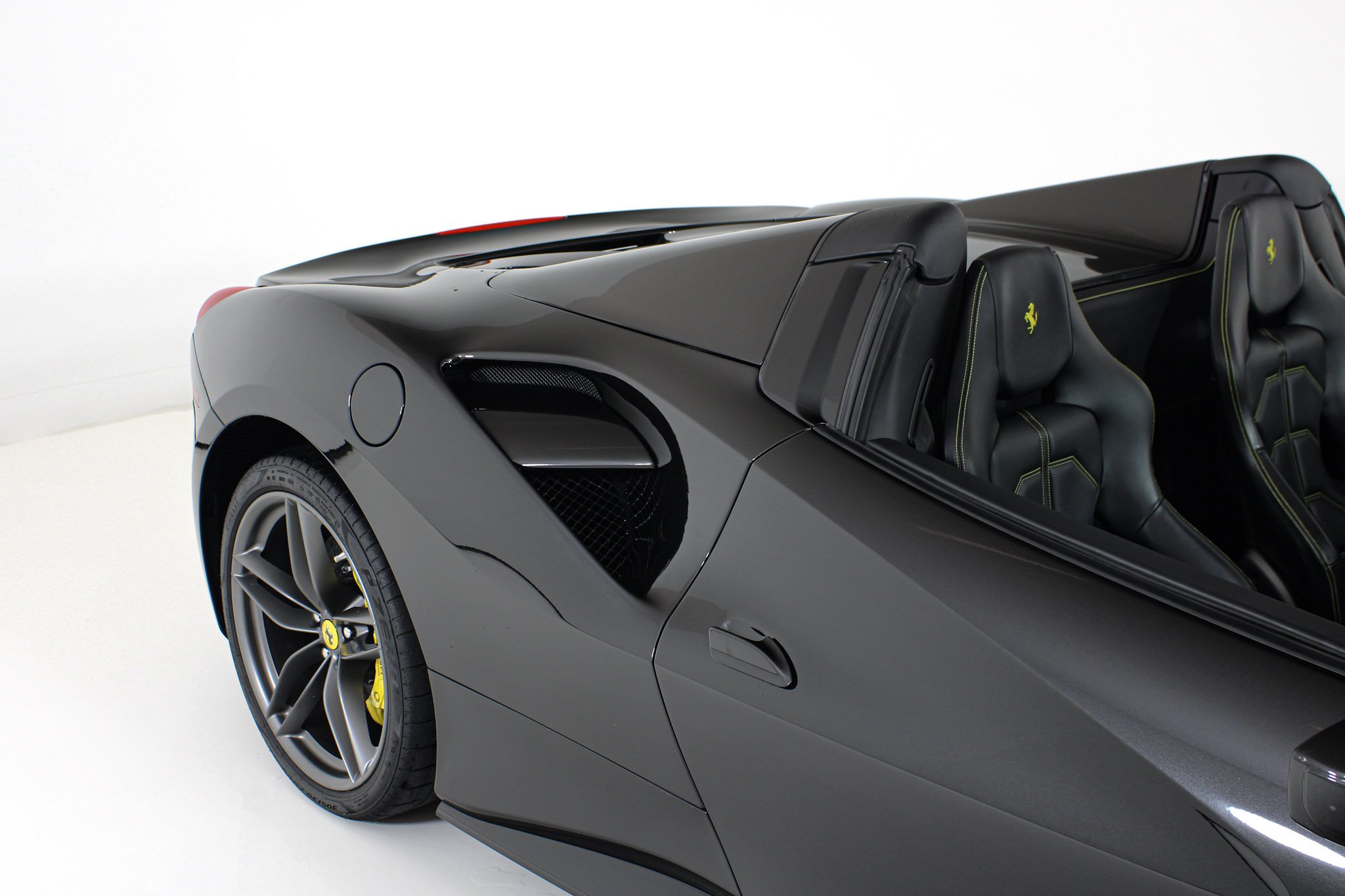 Used 2017 Black Ferrari  image 33