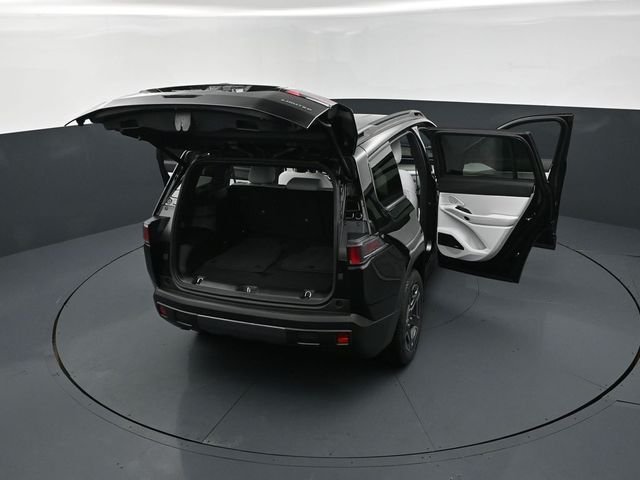 New 2026 Diamond Black Crystal Pearl-Coat Exterior Paint Jeep Limited image 29