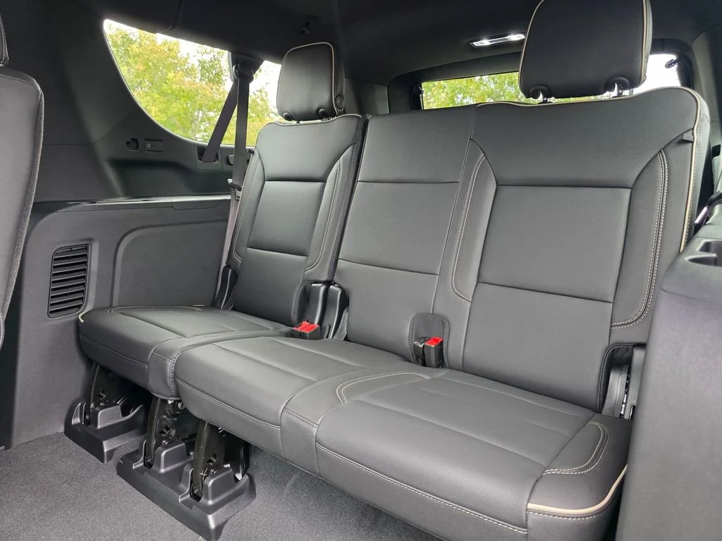 2025 Chevrolet Suburban Premier - Photo 25