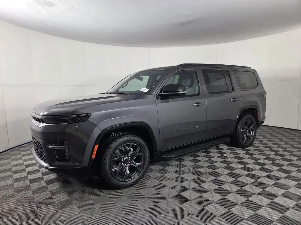 New 2026 Baltic Gray Metallic Clearcoat Jeep Limited Altitude image 4