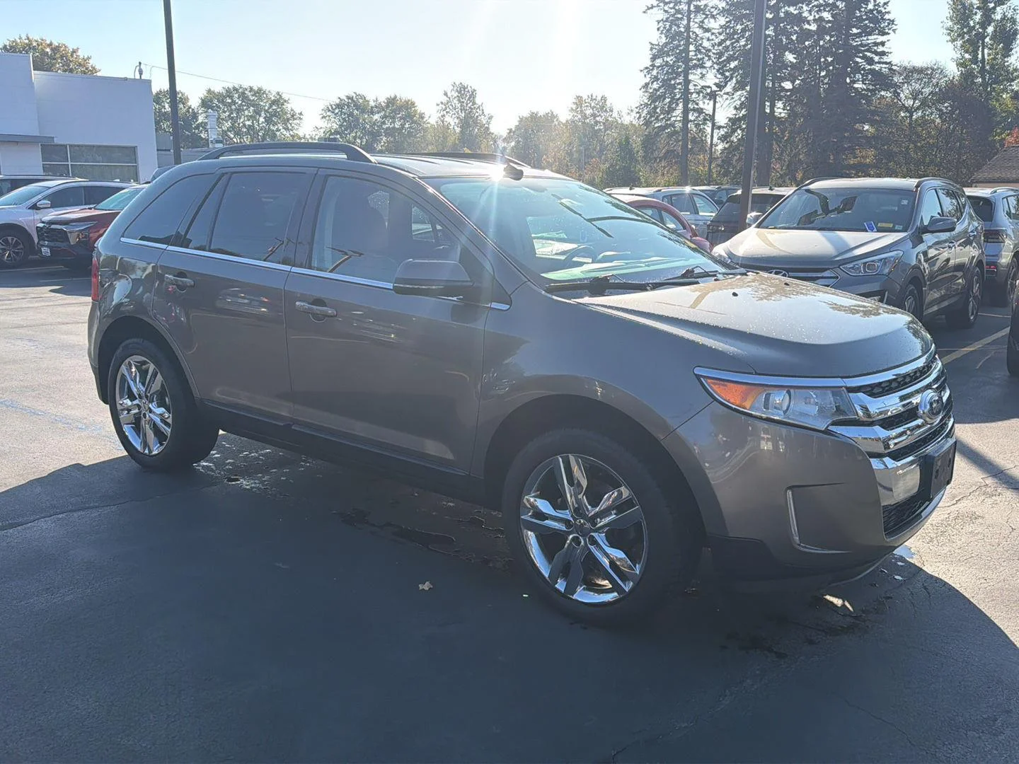 Used 2013  Ford Limited image 4