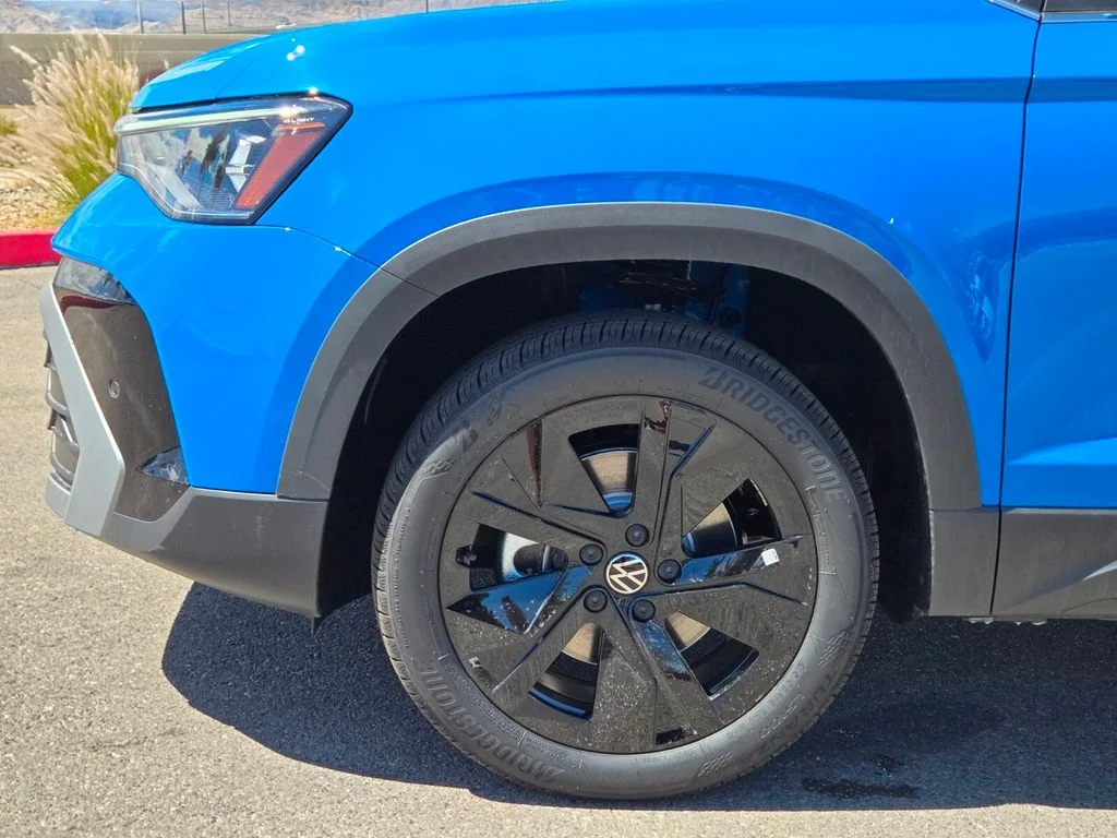New 2026 Blue Volkswagen 1.5T SE image 5