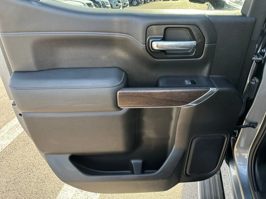 Used 2022 Gray GMC Denali image 30