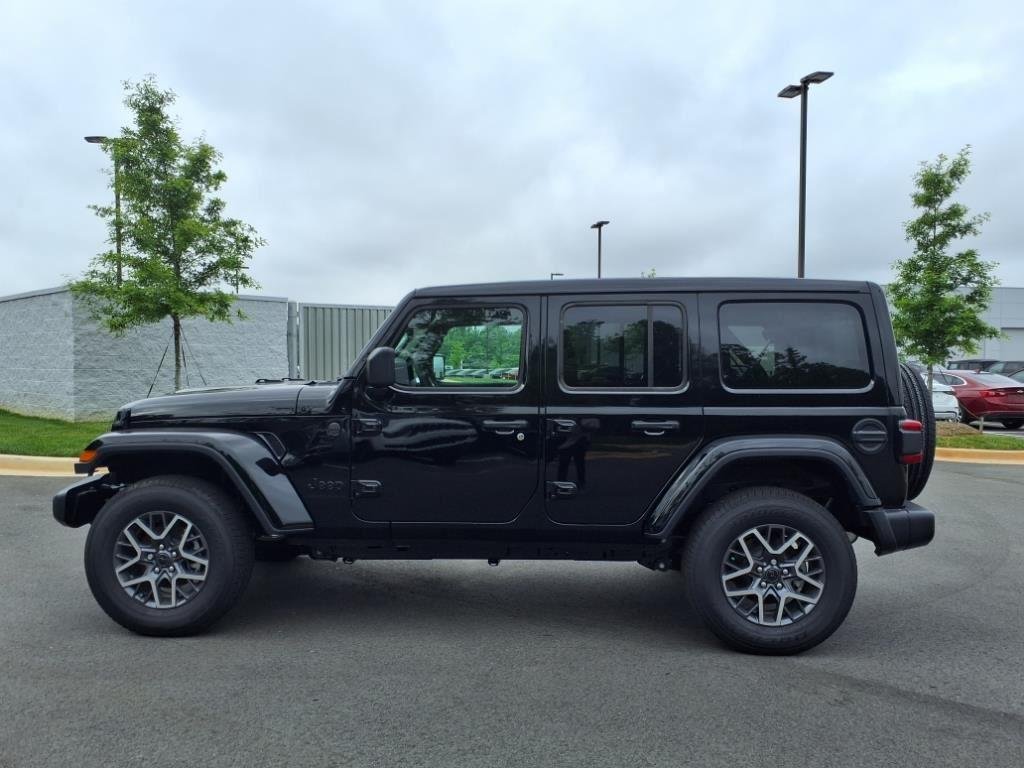 Used 2025 Black Clearcoat Jeep Sahara image 16