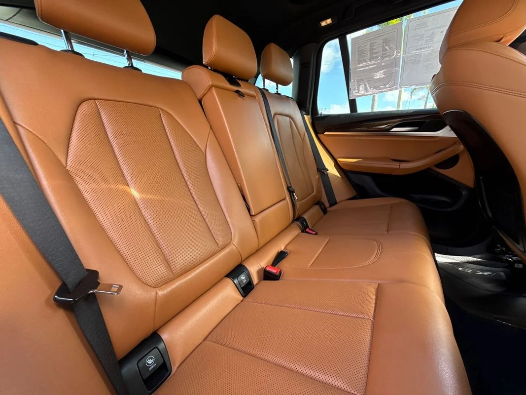 Used 2023  BMW xDrive30i image 17