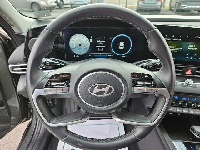 Used 2024 Gray Hyundai SEL image 31