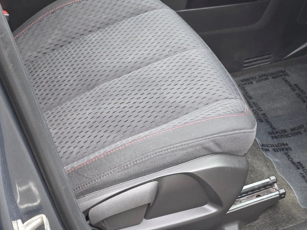 Used 2013 Gray GMC SLE-1 image 6