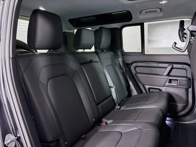 Used 2026  Land Rover S image 25