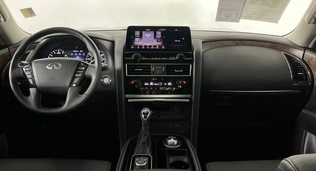 Used 2024 Gray INFINITI Premium Select image 25