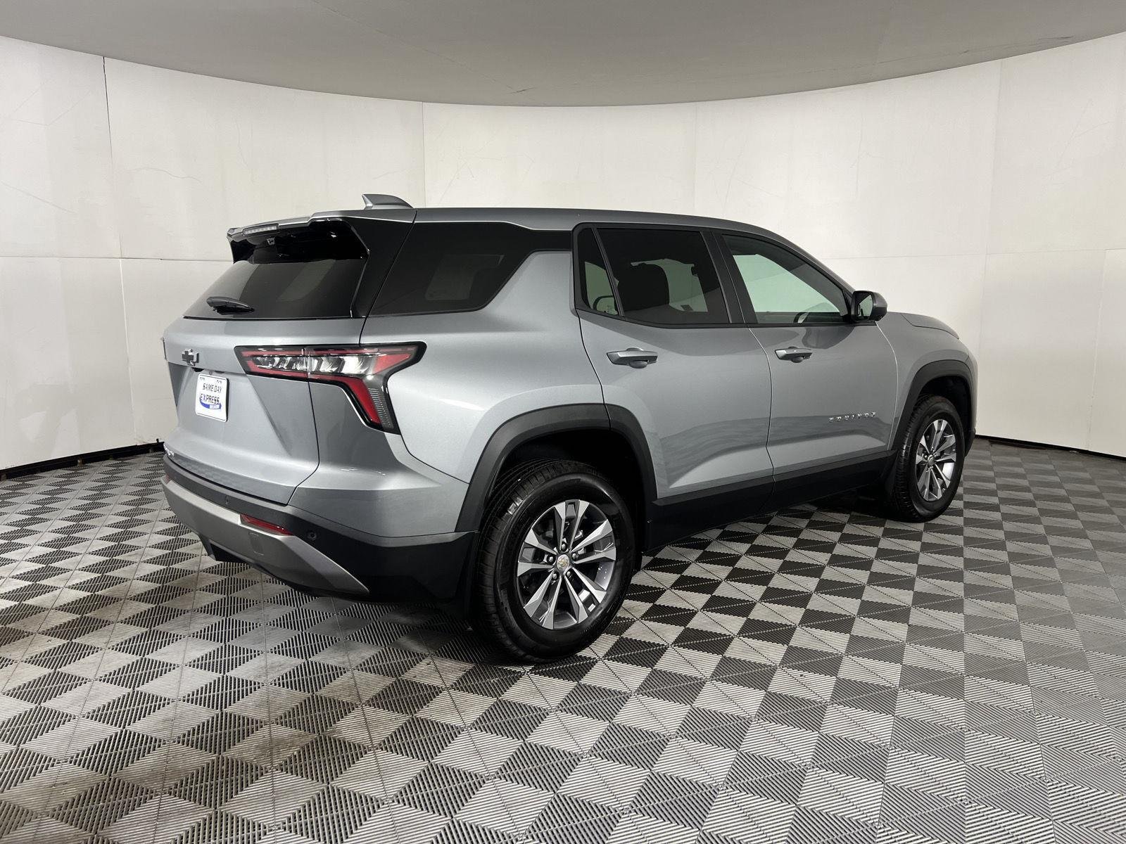 Used 2026 Sterling Gray Metallic Chevrolet AWD LT image 22