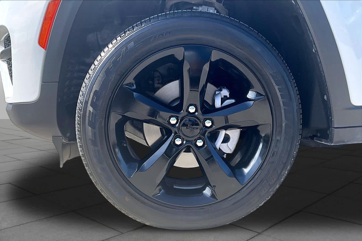 Used 2024 Bright White Clearcoat Jeep Altitude image 11