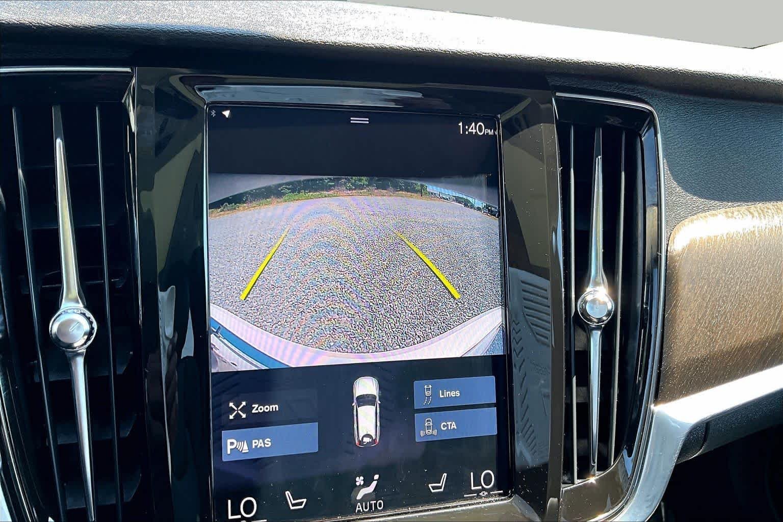 Used 2020 Crystal White Pearl Metallic Volvo  image 27