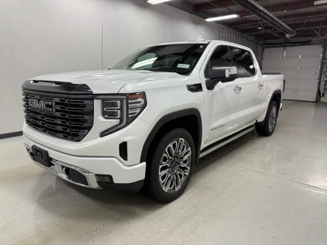 Used 2023 White GMC Denali Ultimate image 1