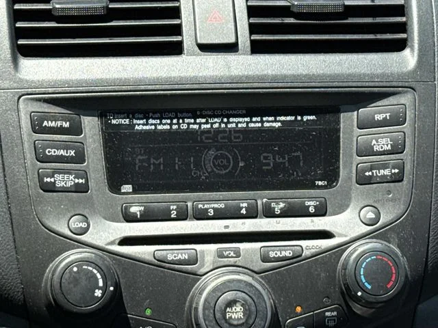 Used 2007 Silver Honda SE image 18