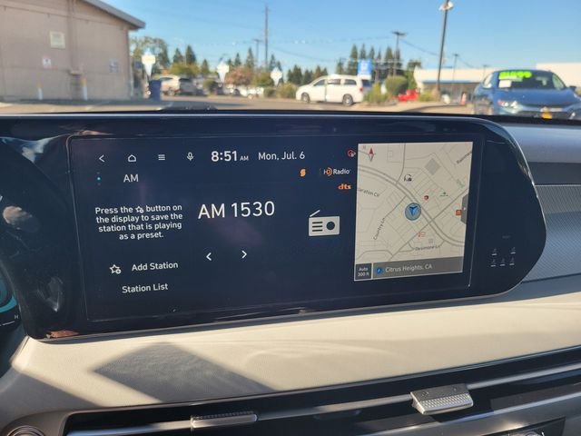 Used 2024 White Hyundai SEL image 23