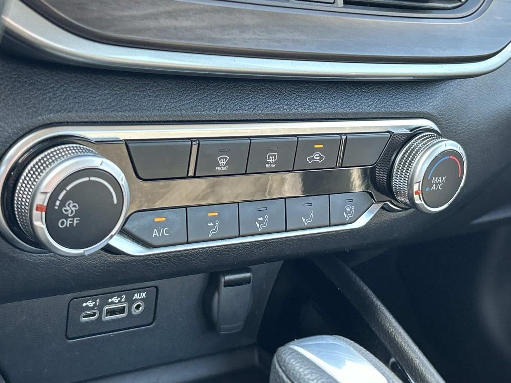 Used 2024 Silver Nissan 2.5 SV image 31