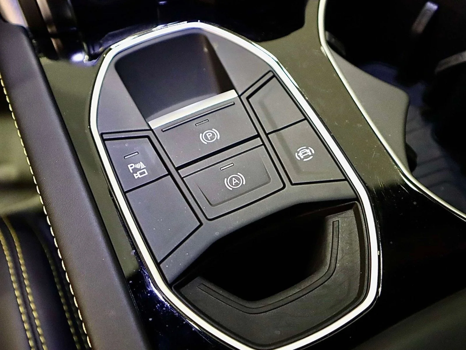Used 2020 Blu Eleos Metallic Lamborghini  image 31
