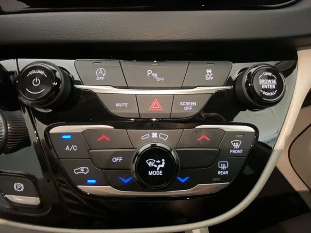 Used 2021 Black Chrysler LX image 18