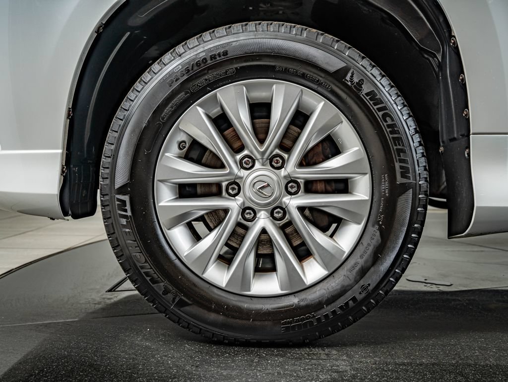 Used 2014 Starfire Pearl Lexus 460 image 10