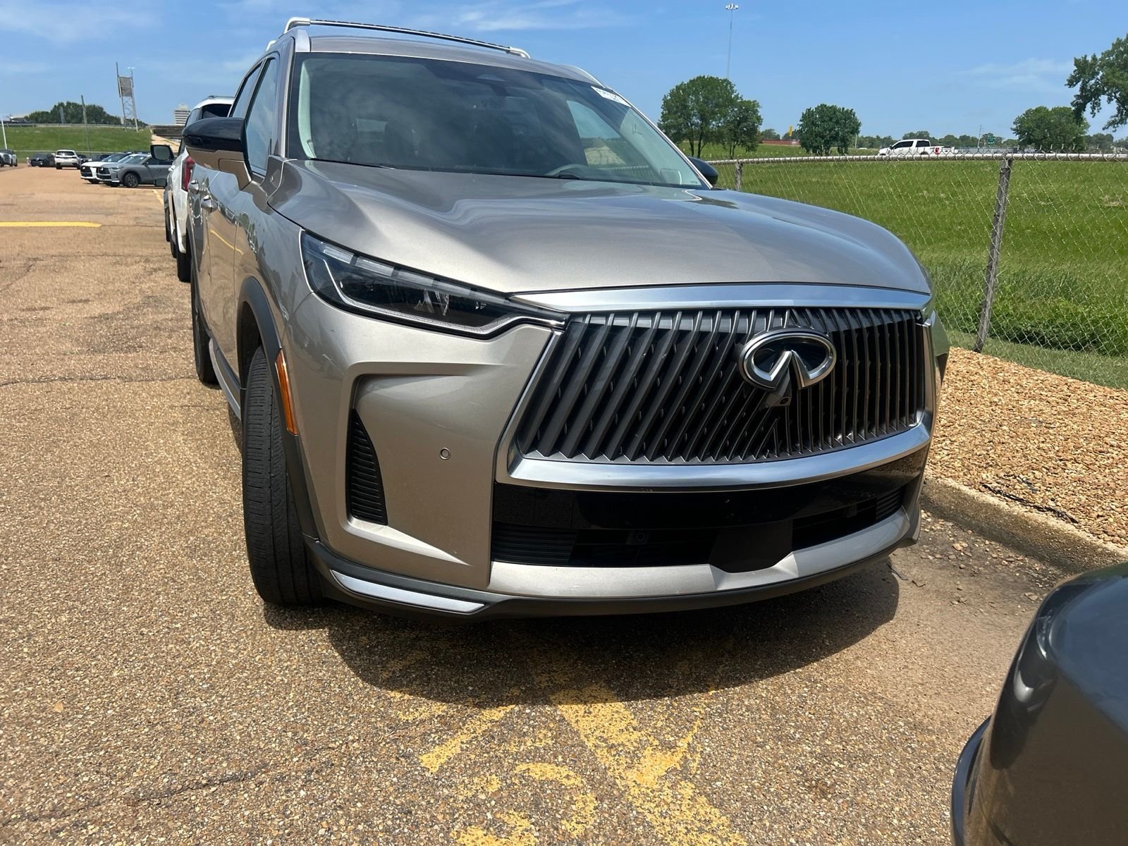 Used 2026 Silver INFINITI LUXE image 16