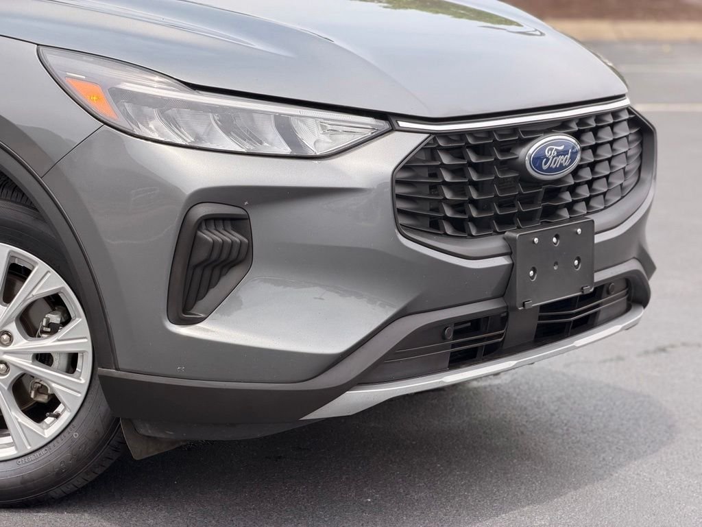 Used 2025 Gray Ford Active image 6
