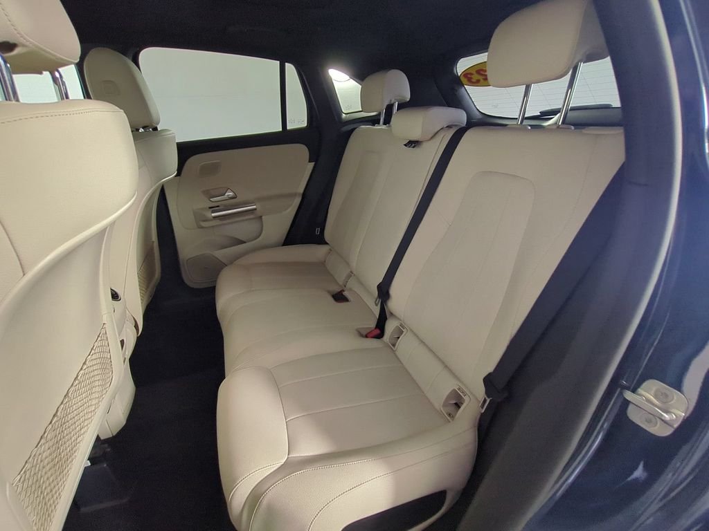 2023 Mercedes-Benz GLA Base - Photo 16