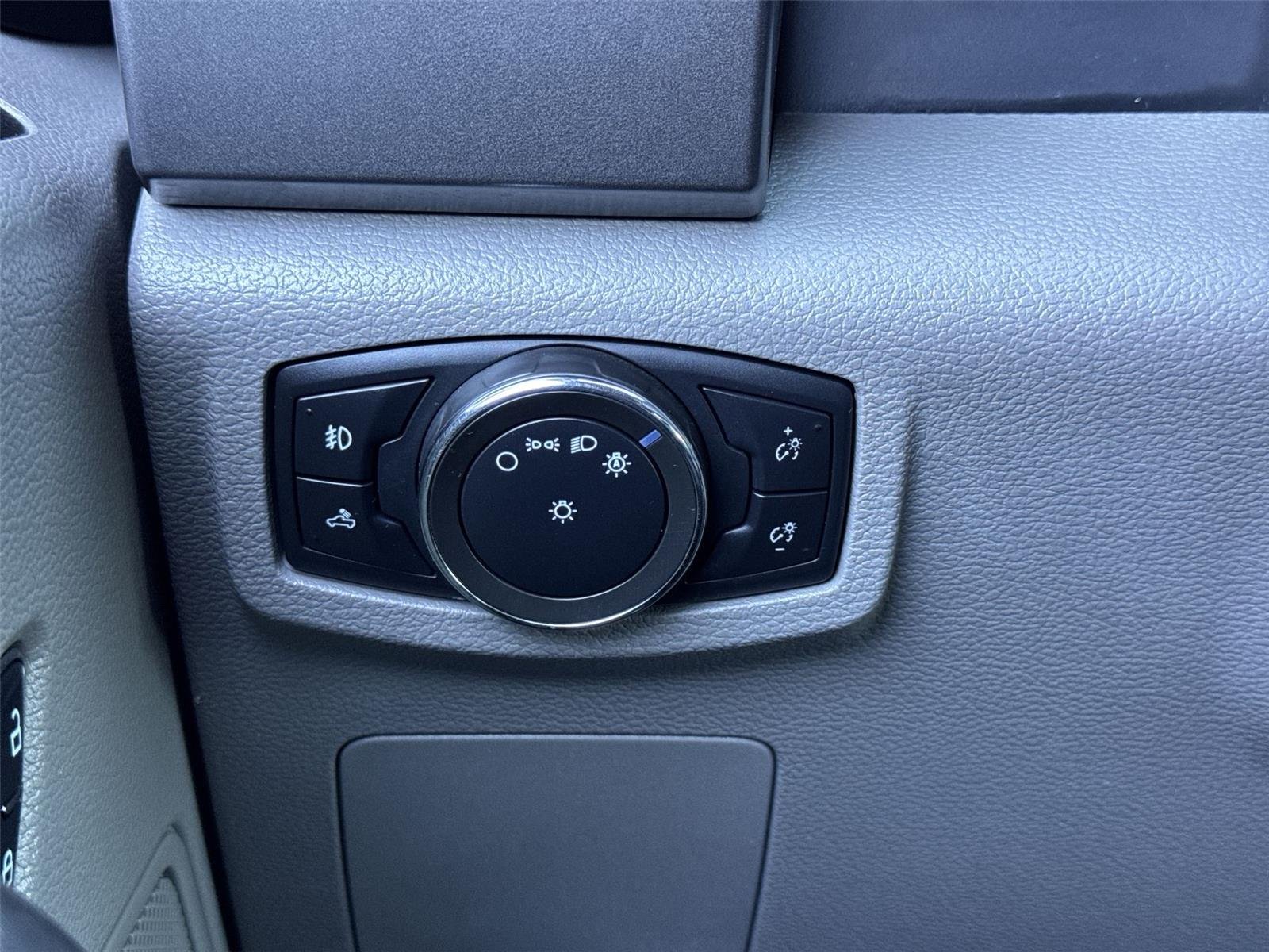 Used 2017 Gold Ford XLT image 21