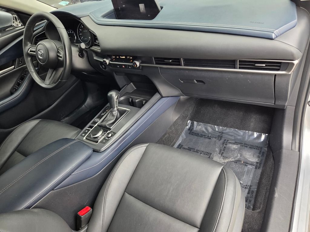 Used 2021 Silver Mazda Select image 16