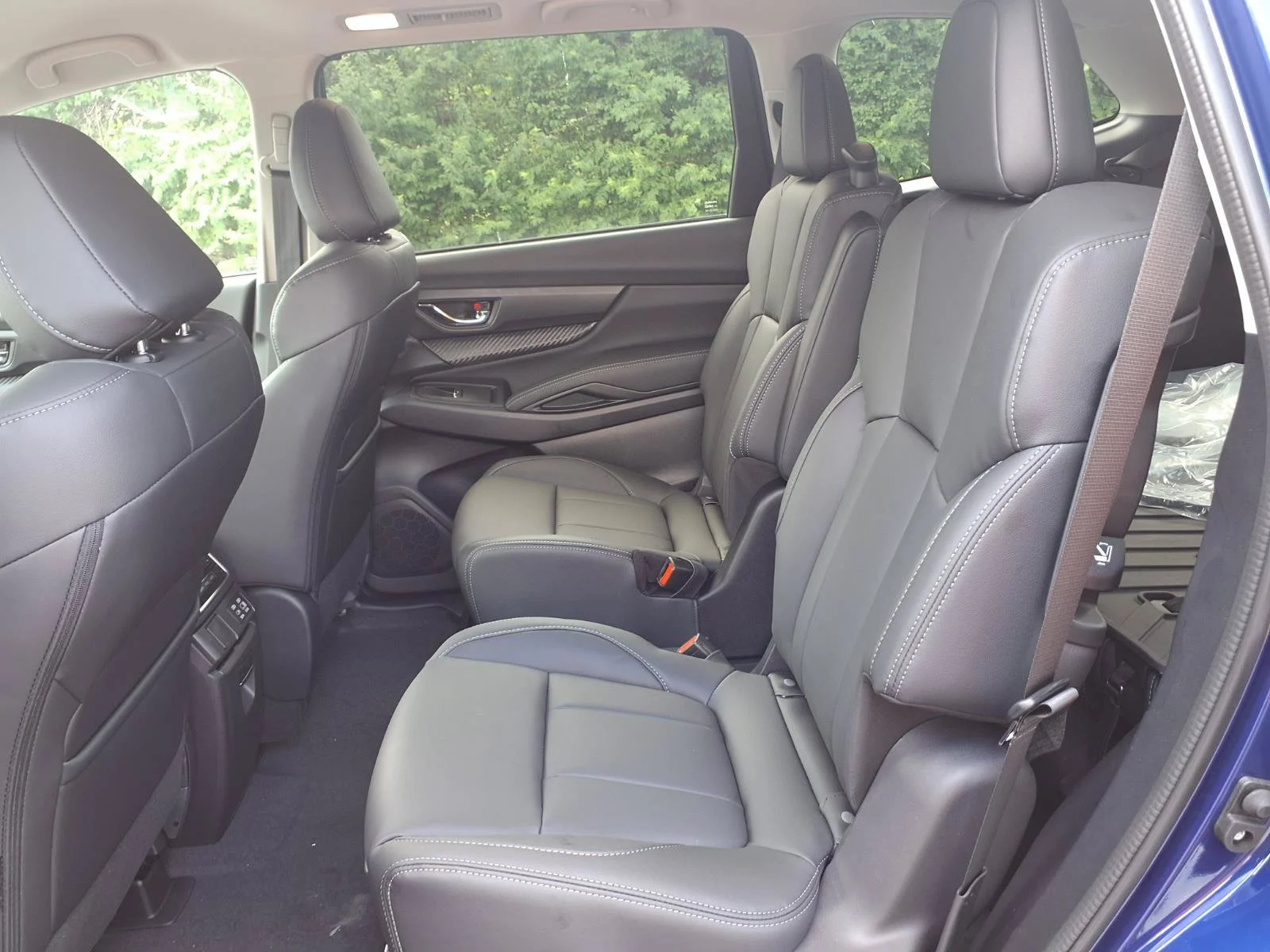 New 2026 SAPPHIRE BLUE PEARL Subaru Premium 7-Passenger image 7