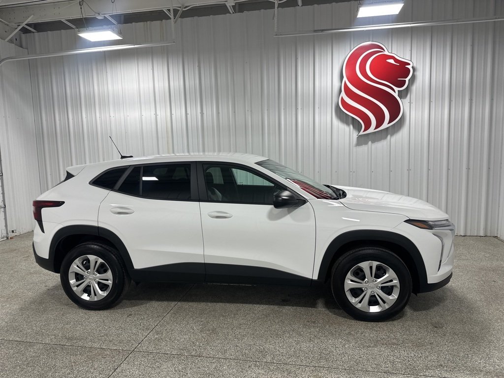 2025 Chevrolet Trax LS