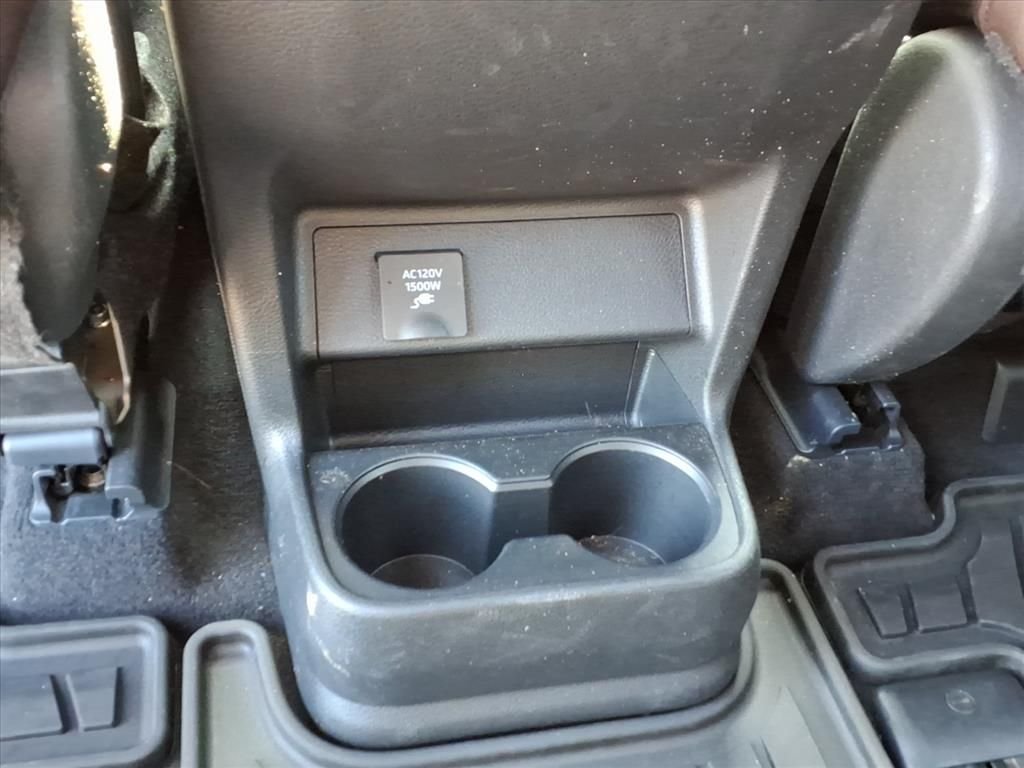 Used 2024  Toyota Platinum image 15