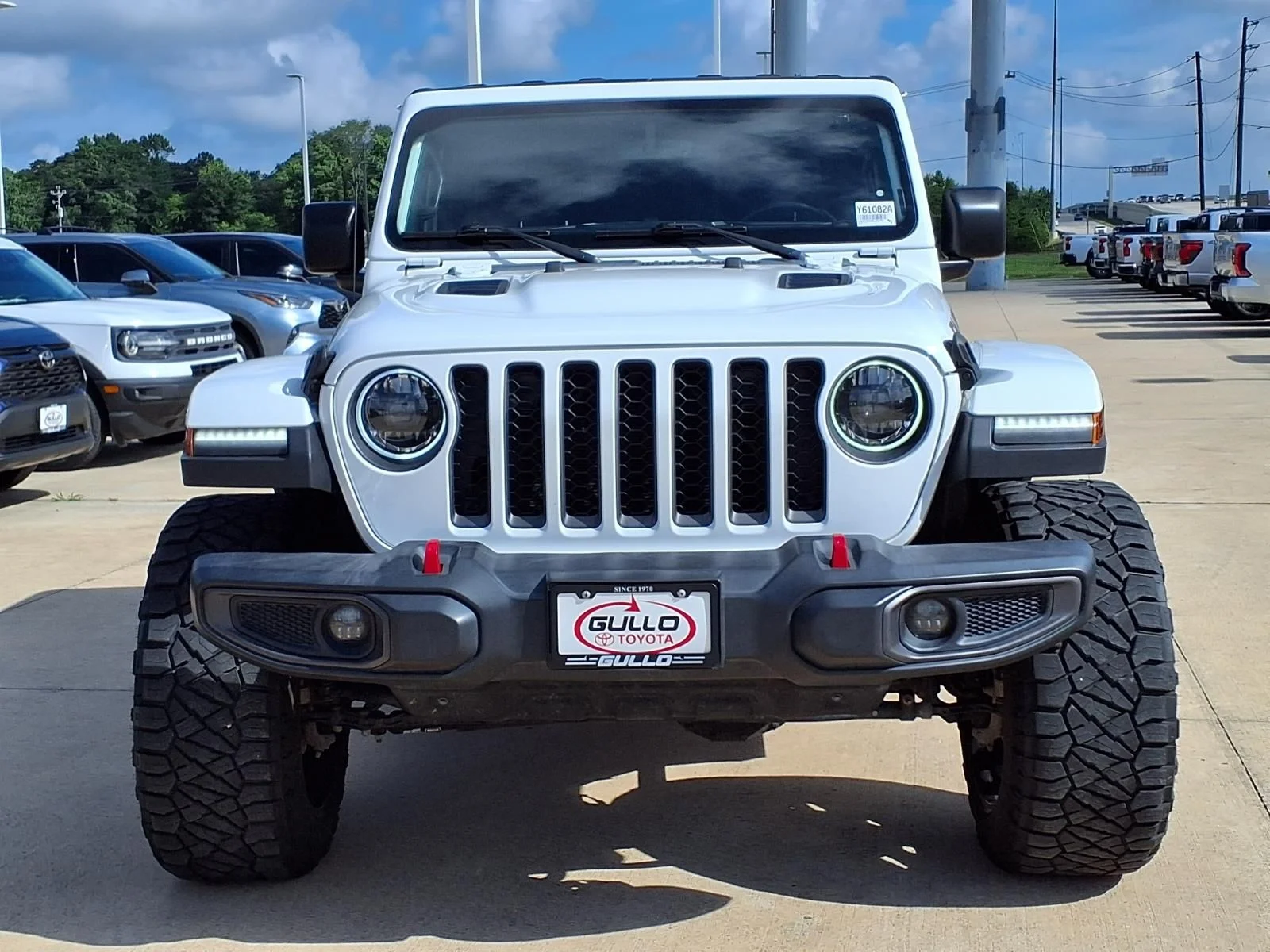 Used 2022 White Jeep Rubicon image 4