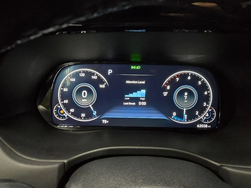 Used 2022 Gy Hyundai Limited image 29
