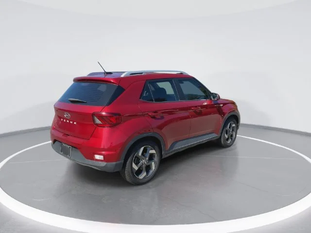 Used 2024 Red Hyundai Limited image 9