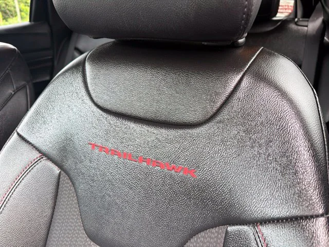 Used 2025 Blue Jeep Trailhawk image 29
