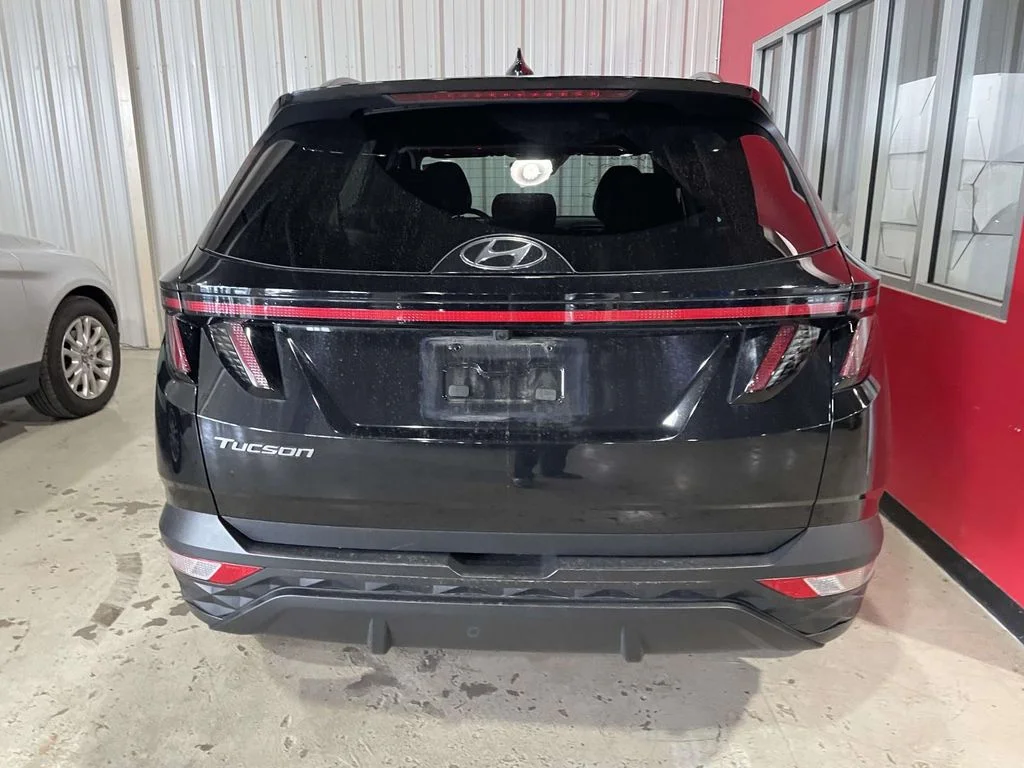 Used 2022 Black Hyundai SEL image 4