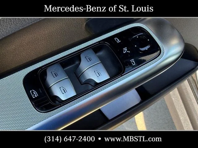 New 2026 Graphite Grey Metallic Mercedes-Benz GLC 300 image 10