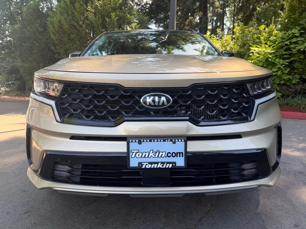 Used 2021 Crystal Beige Kia EX image 9