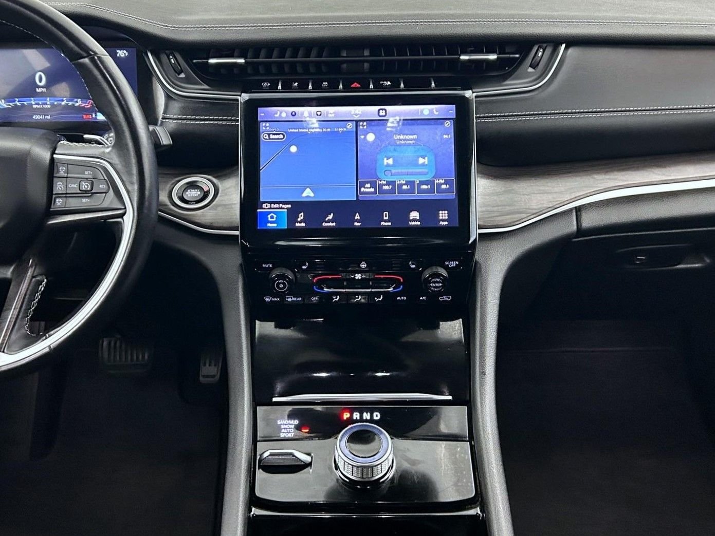 Used 2022 Gray Jeep Limited image 12