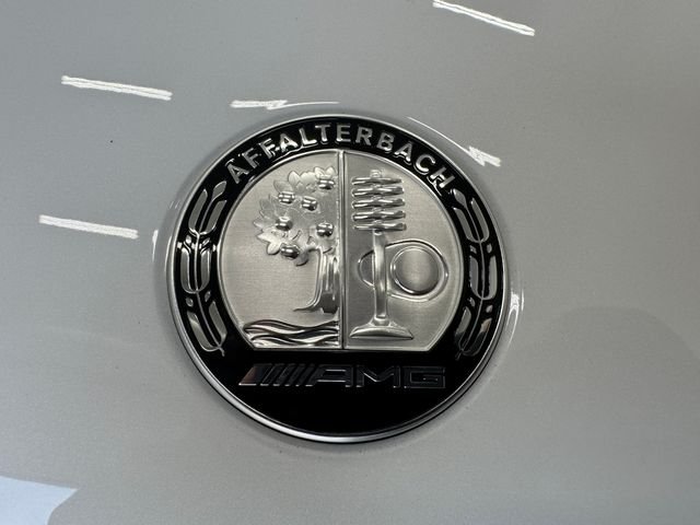 New 2026 MANUFAKTUR Moonlight White Metallic Mercedes-Benz AMG® CLE 53 4MATIC+ Coupe image 49
