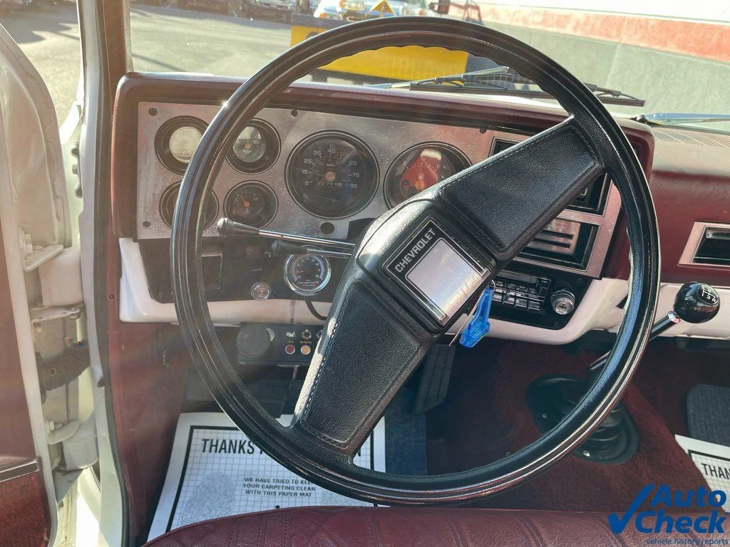 Used 1982 White Chevrolet  image 21