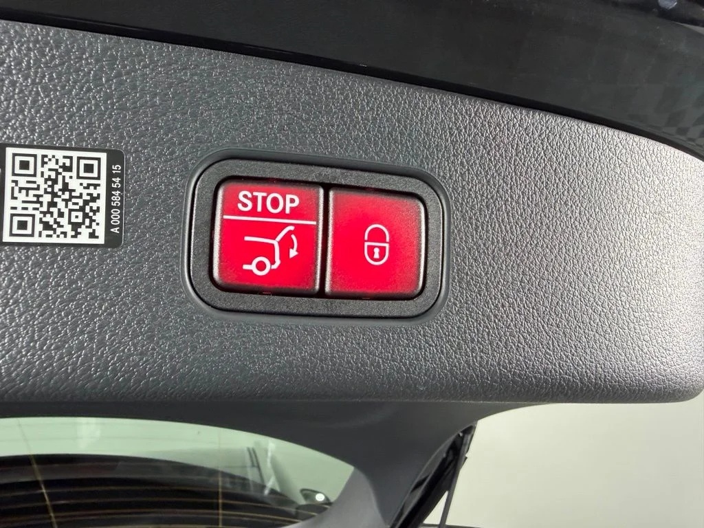 Certified Used 2026 Black Mercedes-Benz GLC 300 image 22