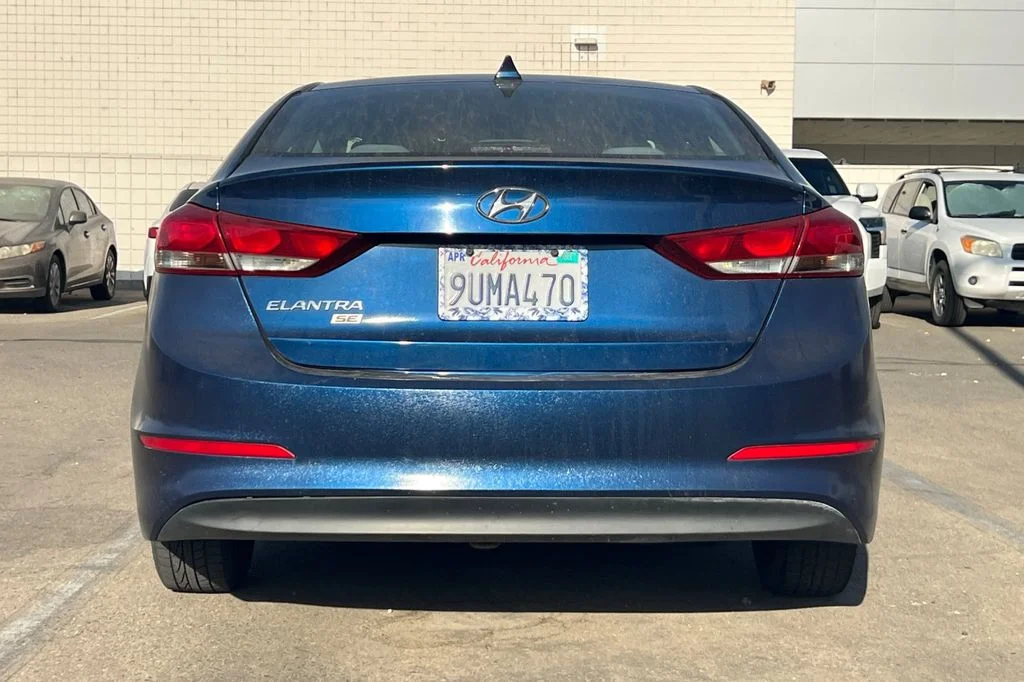 Used 2017 Blue Hyundai SE image 7