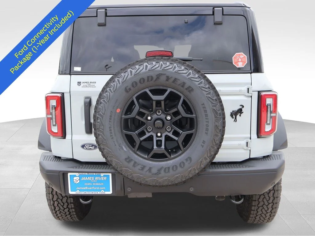 New 2026 Avalanche Gray Ford Badlands® image 4