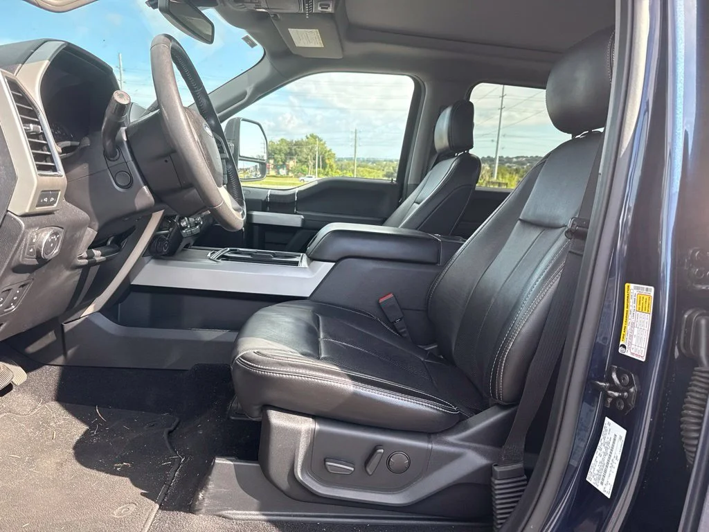 Used 2020 Blue Ford Lariat image 6