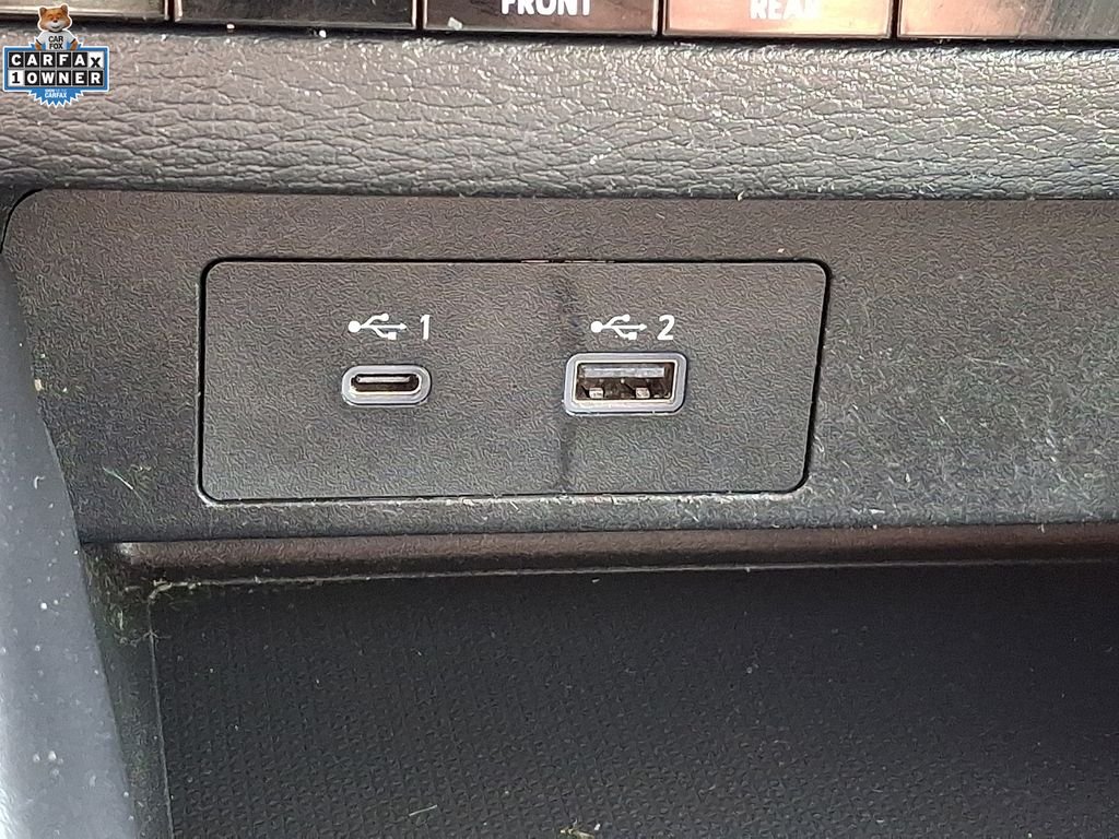 Used 2022 Black Mitsubishi ES image 23